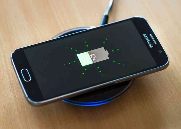 Kelebihan Dan Kekurangan Smartphone. Mari Mengenal Fitur Wireless Charging Serta Kelebihan Dan Kekurangan Pada Smartphone