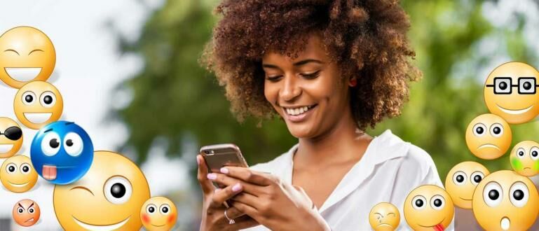 Emoticon Baru Di Whatsapp 2021. 210+ Arti Emoji WhatsApp Terlengkap & Terbaru 2023 + Gambarnya, Awas Jangan Salah Pakai!