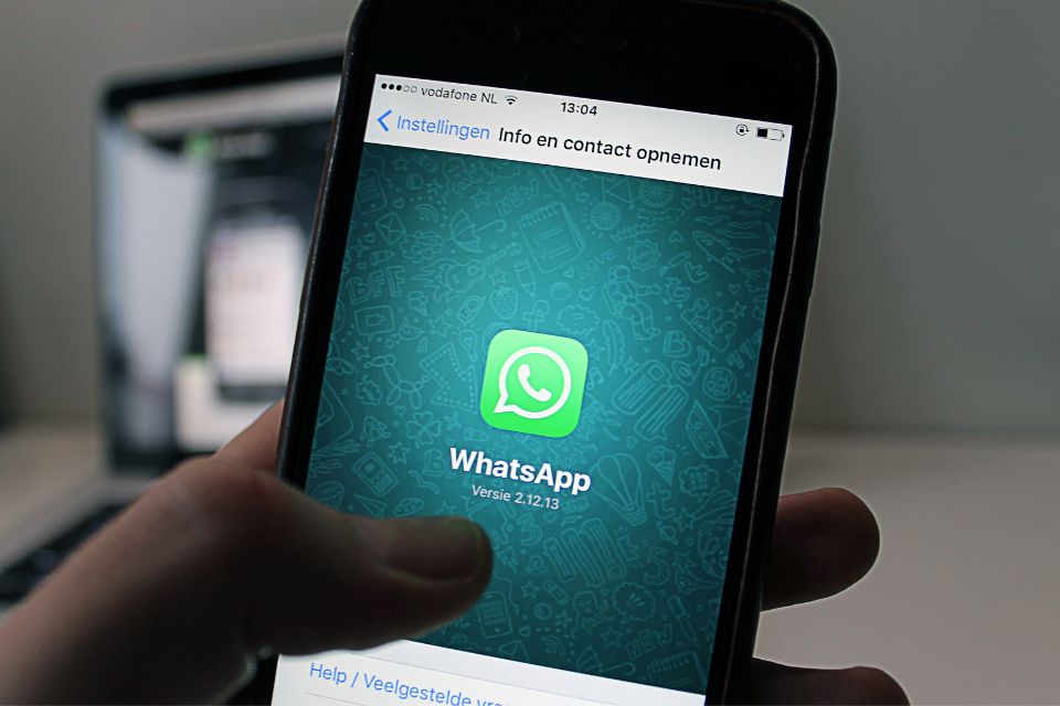 Menyadap Whatsapp Tanpa Scan Barcode. 3 Cara Sadap Pesan WA Jarak Jauh 2024 tanpa Scan tanpa Diketahui