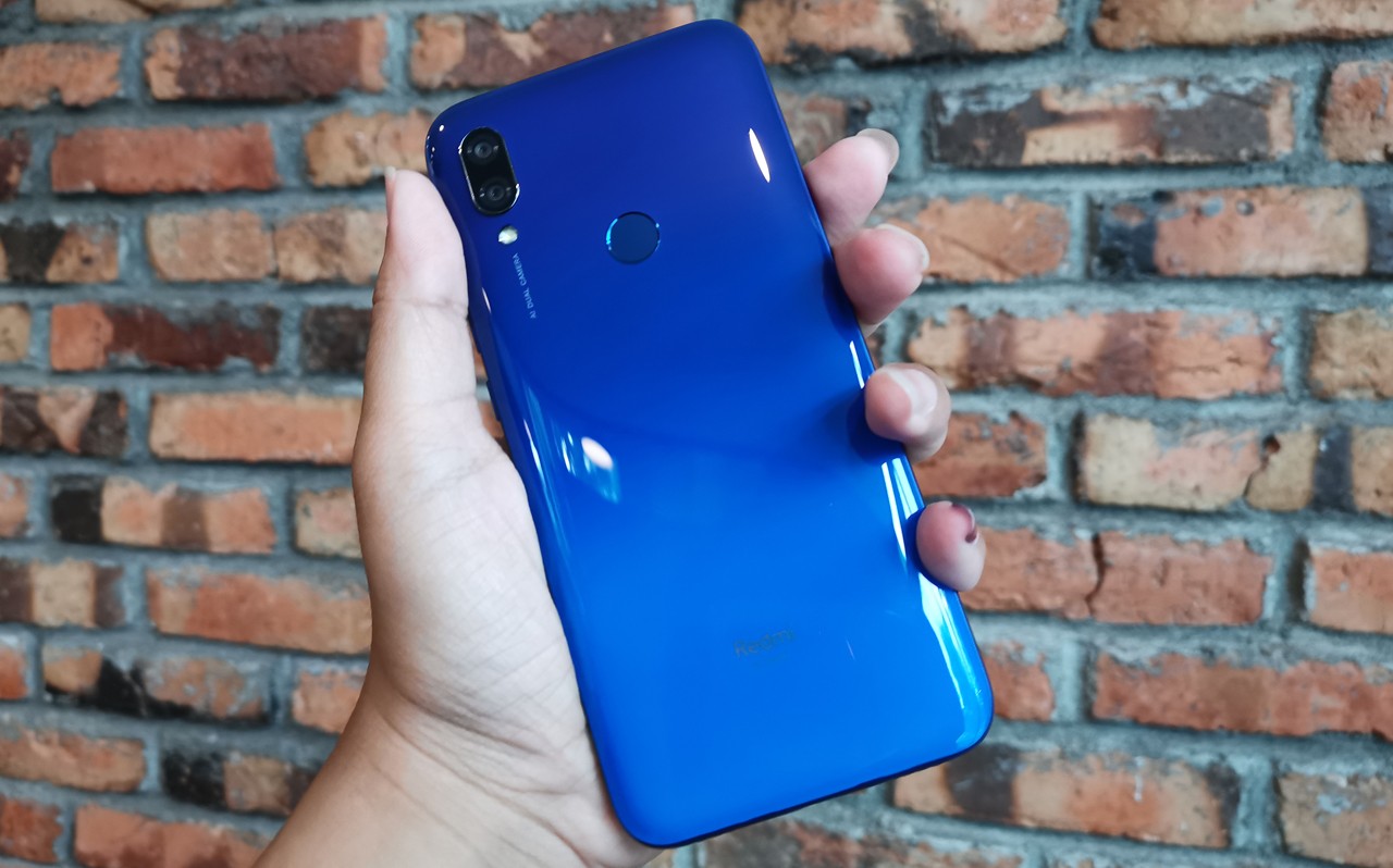 Kelebihan Dan Kekurangan Redmi 7. Kelebihan dan Kekurangan Redmi 7 - Raja Baru Kelas Entri yang Sesungguhnya?