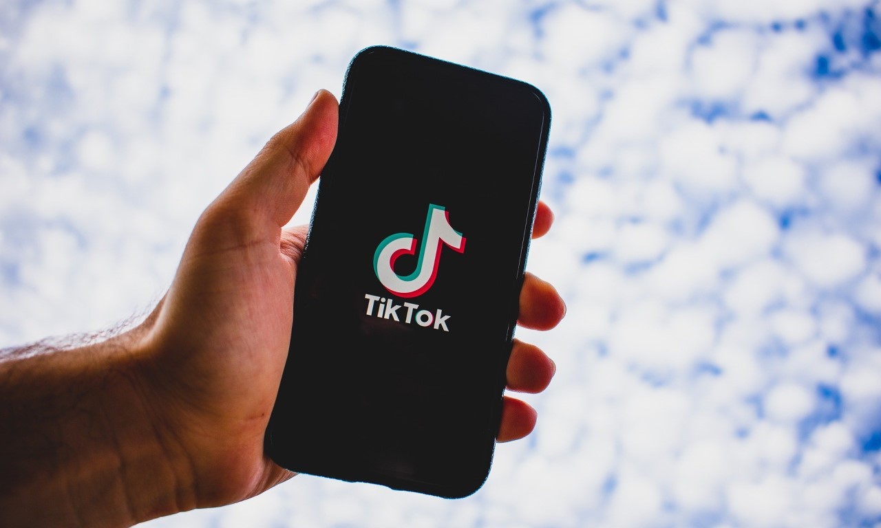 Cara Menonton Live Di Tiktok. Cara Melihat Live di TikTok Untuk Nonton Siaran Langsung