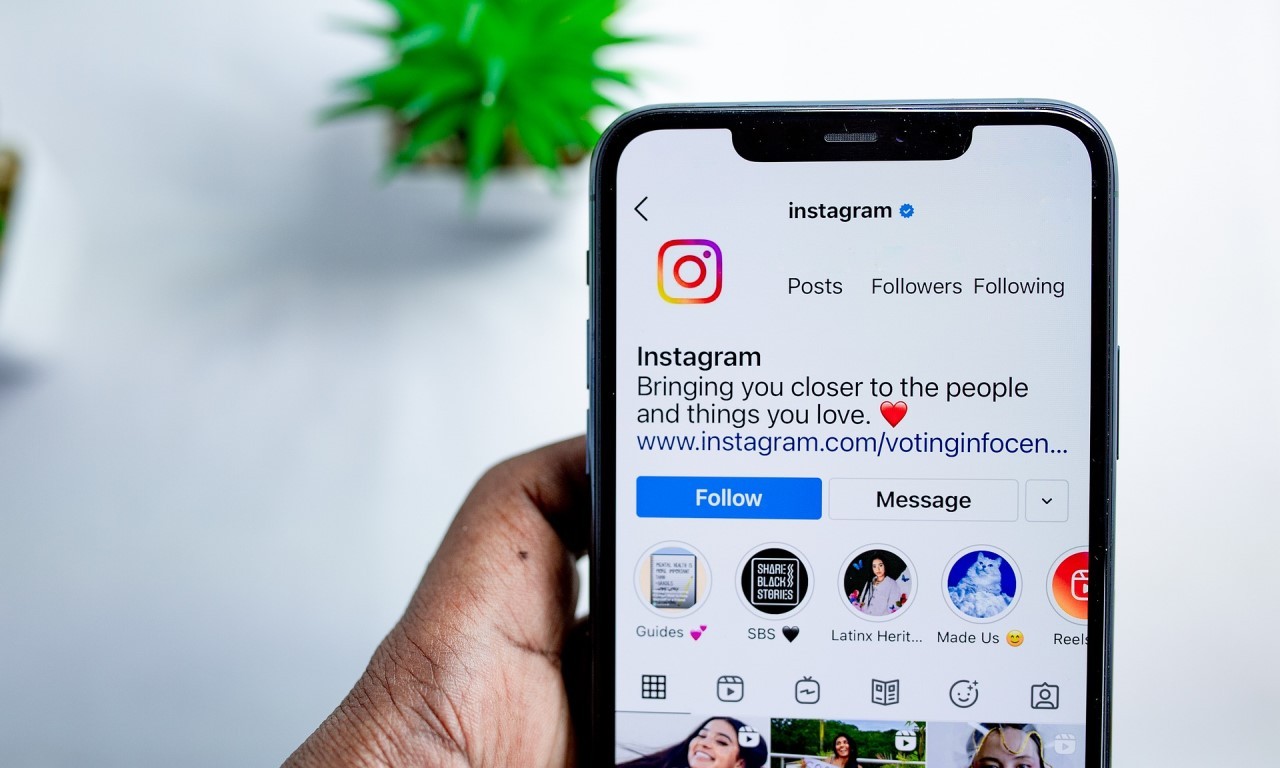 Cara Menyimpan Video Instagram Ke Galeri. Cara Menyimpan Foto dan Video Instagram ke Galeri Handphone