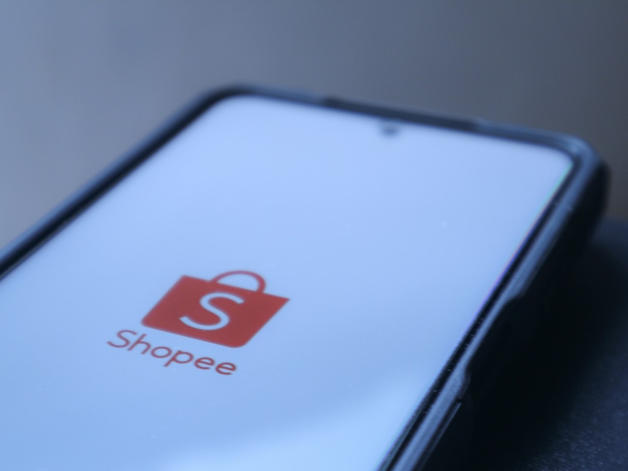 Berapa Denda Telat Bayar Shopee Pinjam. Berapa Besar Denda Shopee Pinjam Saat Kita Lupa Bayar Cicilan?