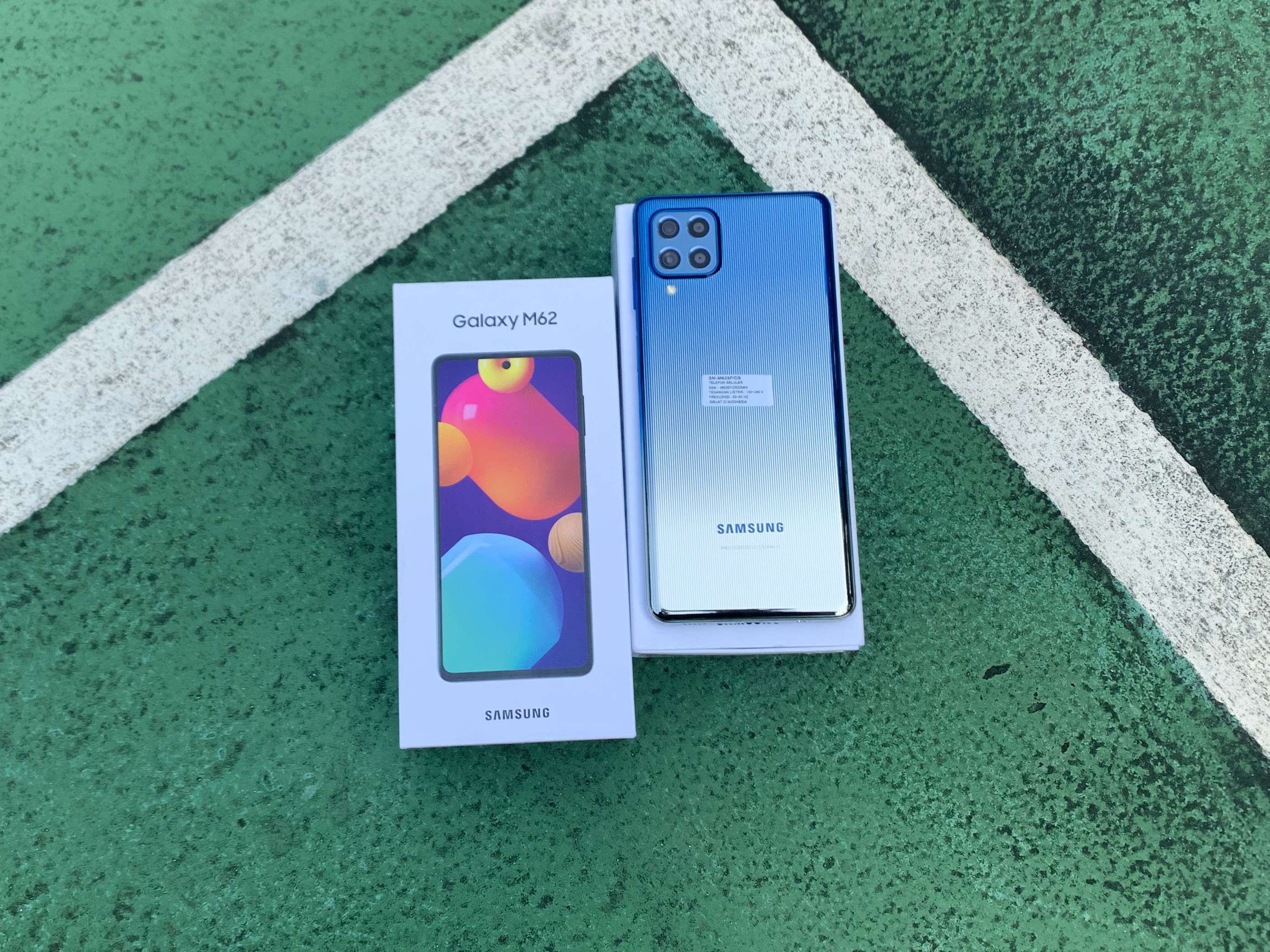 Hp Samsung Galaxy M62. Samsung Galaxy M62, Performa Megang Banget dengan Baterai 7.000 mAh untuk Produktivitas Tanpa Kompromi