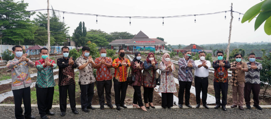 Pasang Wifi Corner Di Rumah. Apresiasi Kebun Edukasi, GM PT Telkom Lampung Siap Pasang Wifi Corner