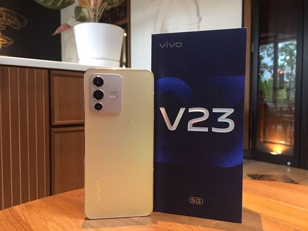 Harga Vivo V23 Pro. Harga Vivo V23 5G Terjun Bebas, Dibekali Dua Kamera Depan dengan Lensa Ultrawide