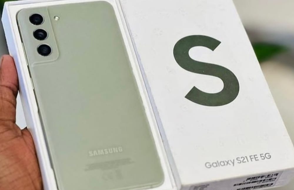 Samsung A 32 5 G. Samsung Galaxy S21 FE 5G: Hp Layar Dynamic AMOLED 2X, Kamera Selfie 32 MP, Chipset Exynos 2100