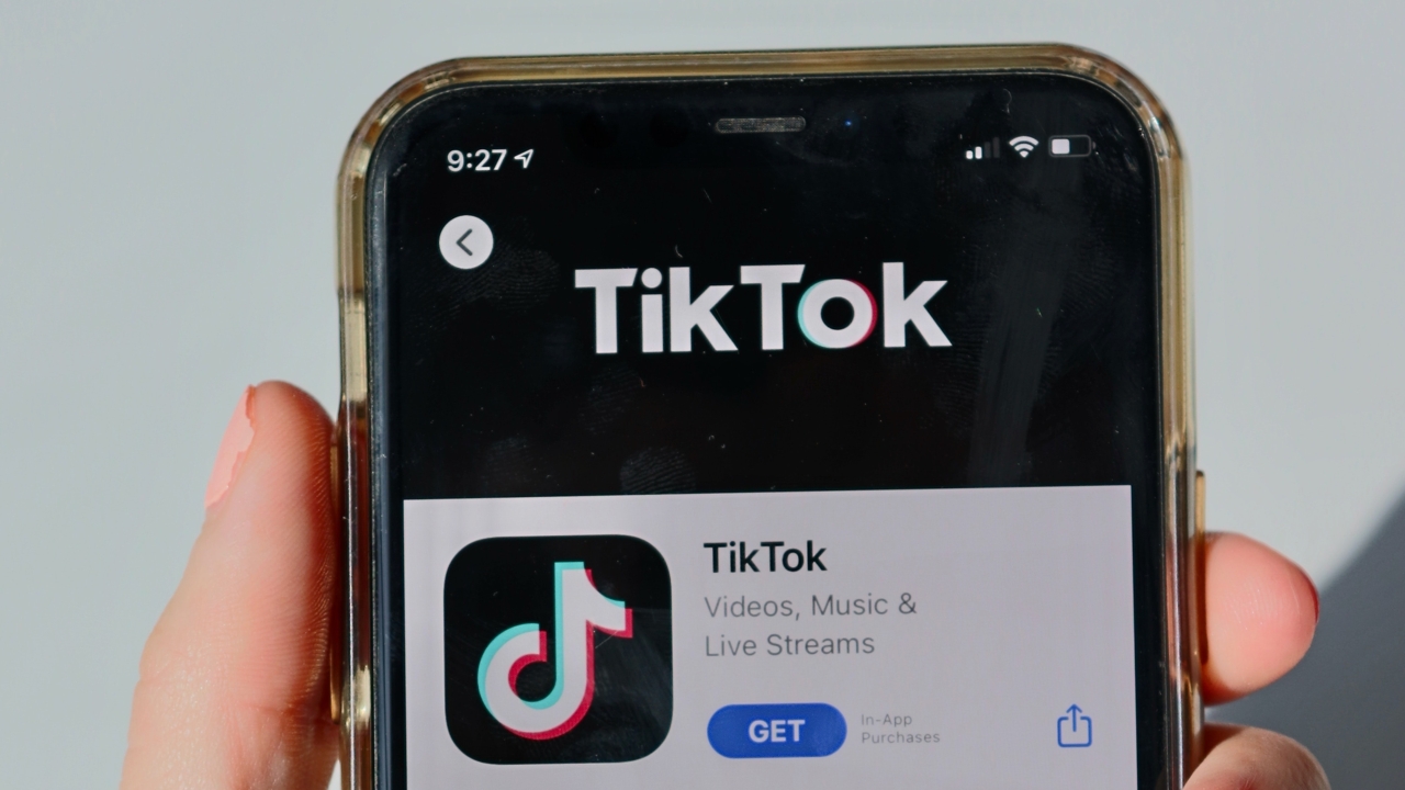 Cara Melihat Kode Referal Tiktok. Cara Melihat dan Memasukkan Kode Undangan TikTok