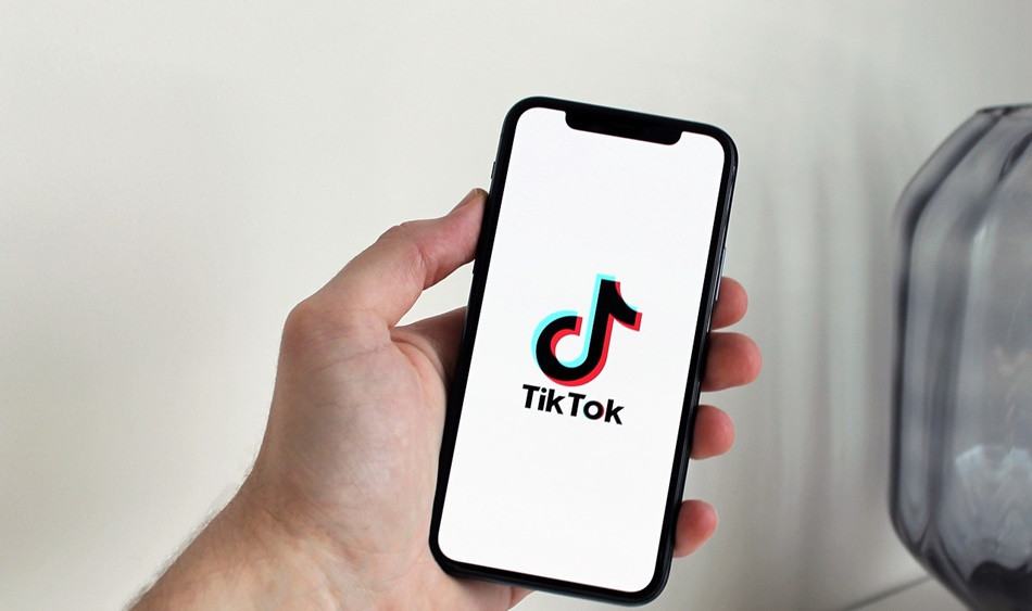 Cara Menghapus Tulisan Tiktok. Cara Menghapus Tulisan Tiktok di Video Tanpa Aplikasi dengan Mudah