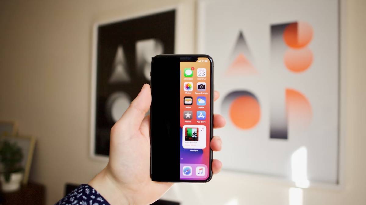 Layar Hp Hitam Sebagian. Layar iPhone Hitam Sebelah, Ini Penyebab dan Solusinya
